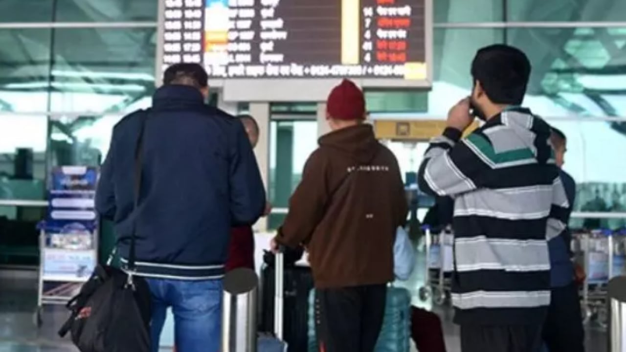 Foto - Aldıkları hava zarar: Hindistan'da 148 uçuş iptal edildi!