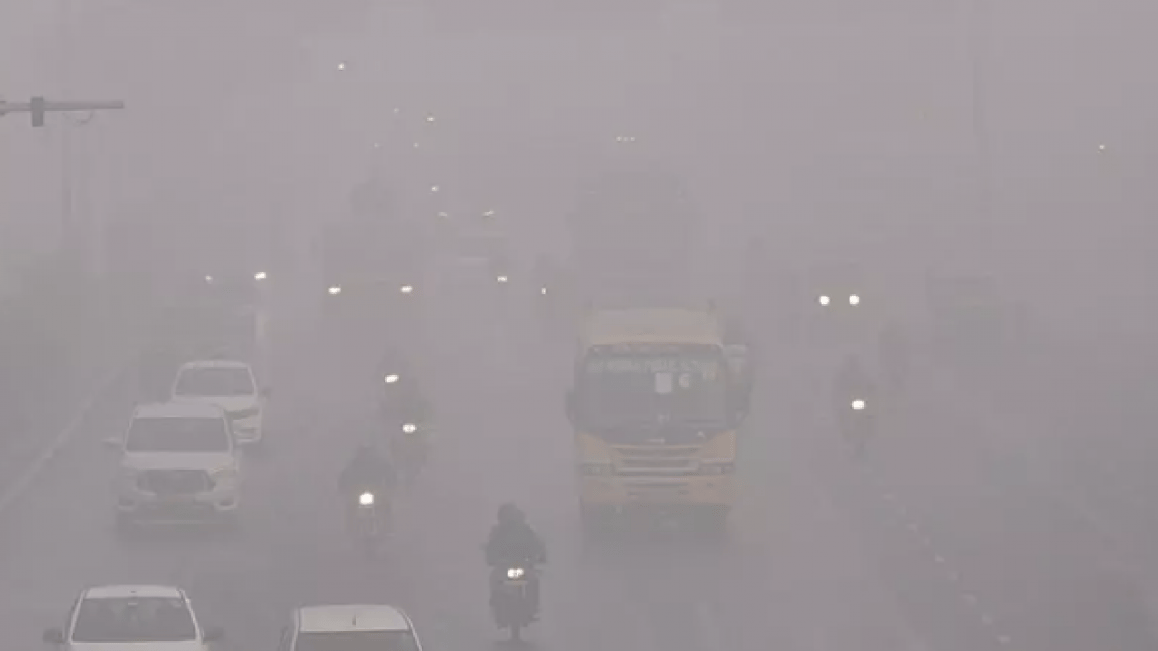 Aldıkları hava zarar: Hindistan'da 148 uçuş iptal edildi!