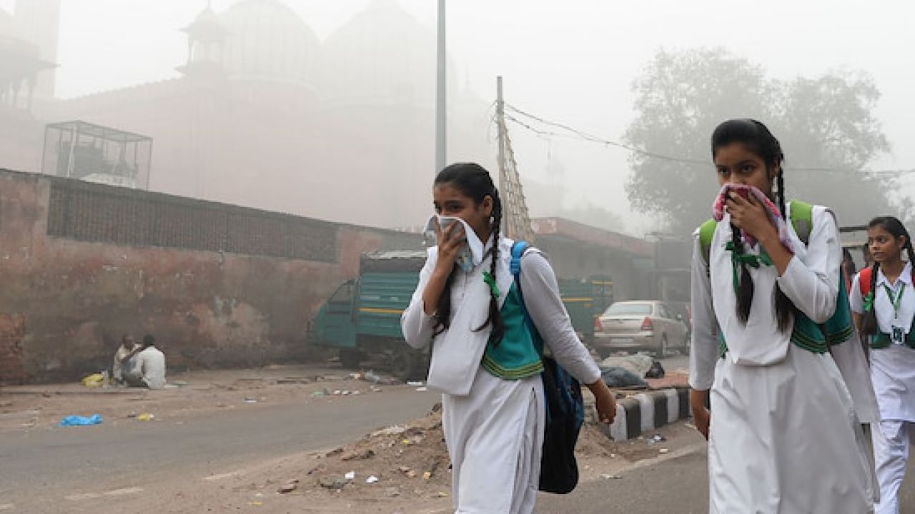 Foto - Aldıkları hava zarar: Hindistan'da 148 uçuş iptal edildi!