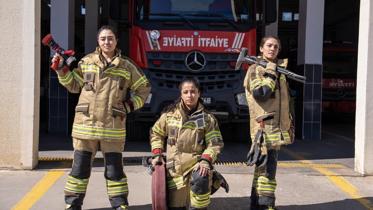 Foto - Alev bükücü kadınlar iş başında!
