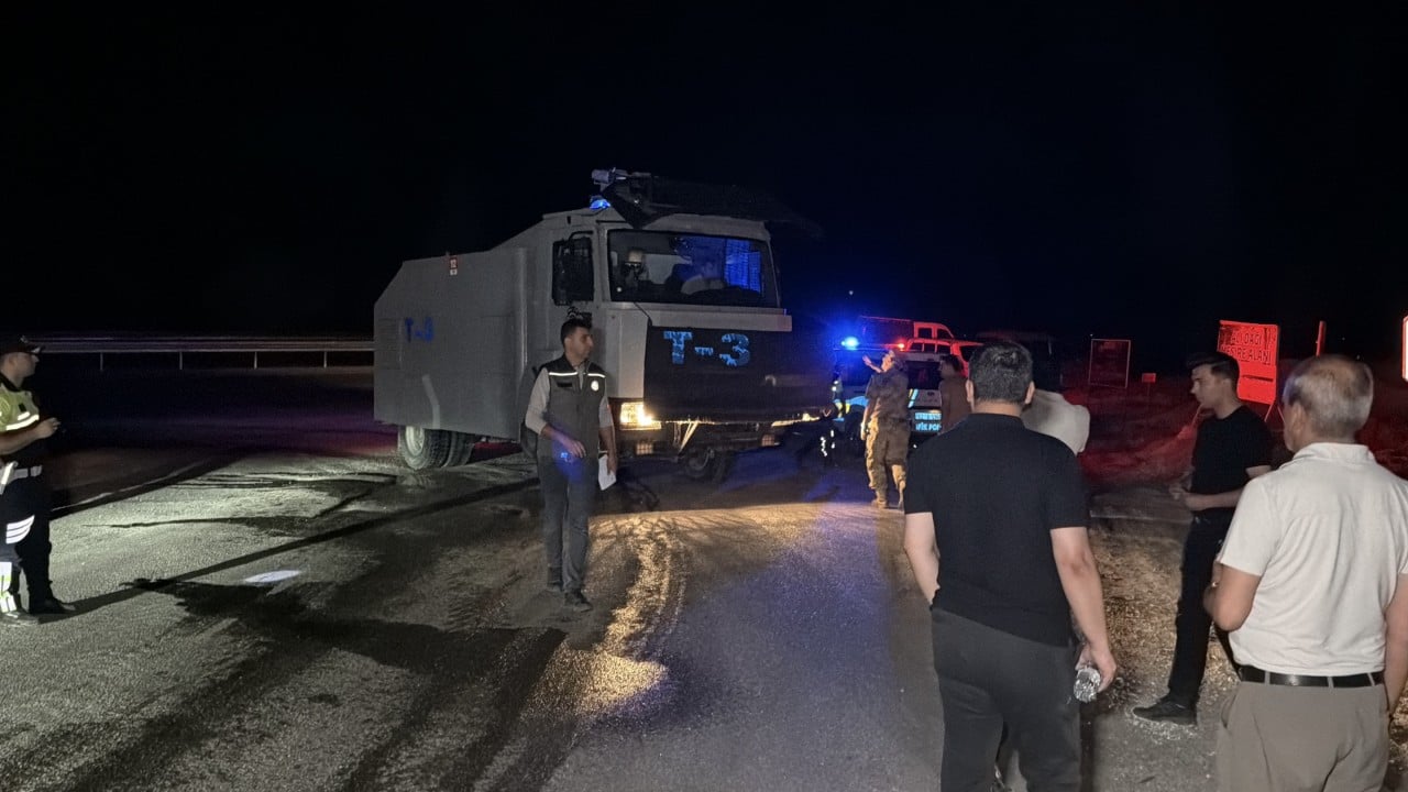 Foto - Ali Dağı’nda korkutan yangını! Geceyi aydınlatan alevler yoğun müdahaleyle söndürüldü