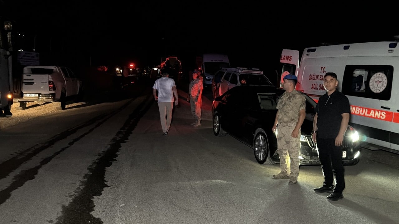 Foto - Ali Dağı’nda korkutan yangını! Geceyi aydınlatan alevler yoğun müdahaleyle söndürüldü