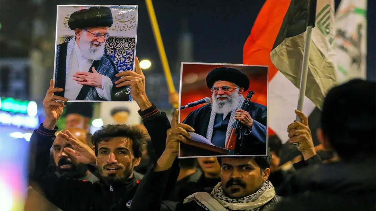 Foto - Ali Hamaney'in cenazesi yas salonunda! Binlerce kişi akın etti