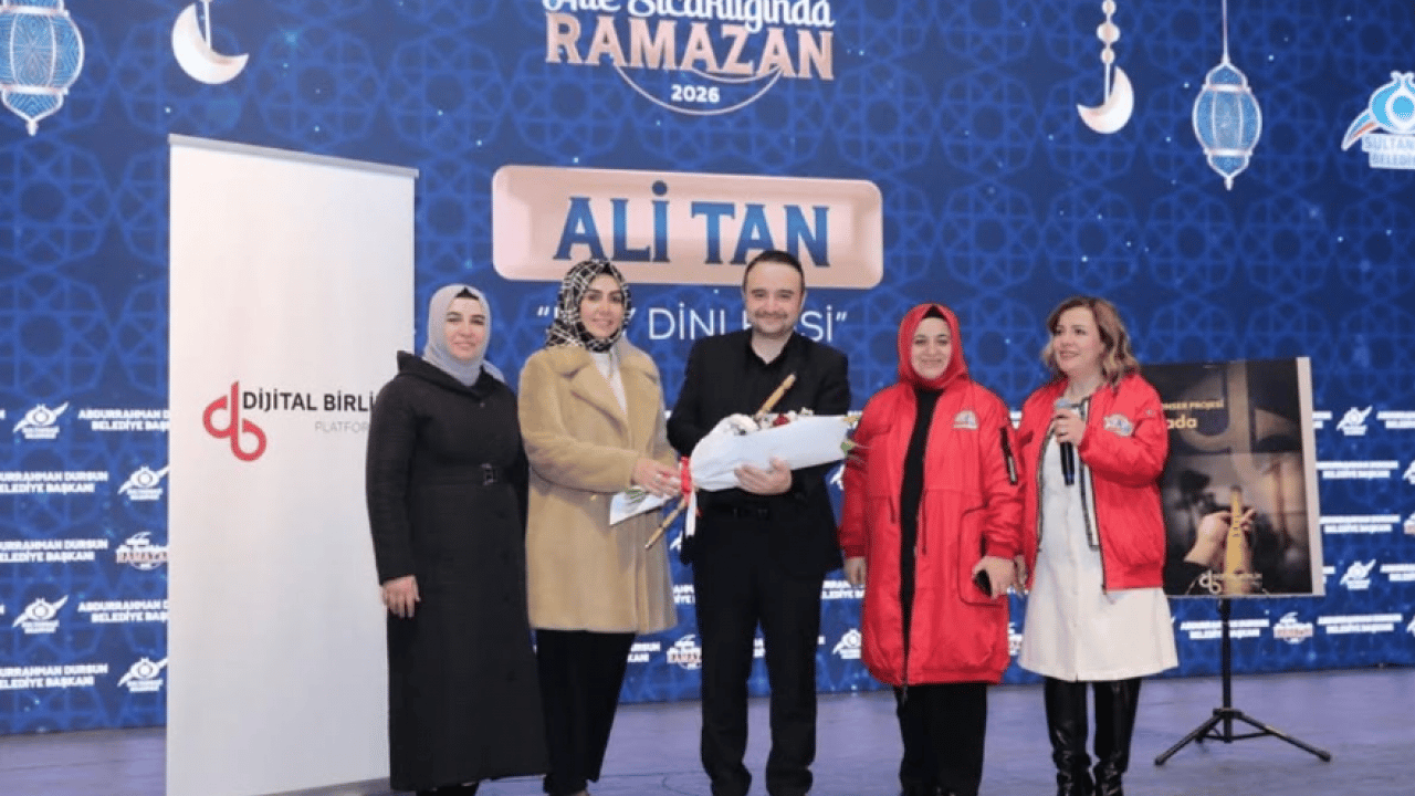 Foto - Ali Tan’dan Ramazan konseri: Ruhu dinlendiren bir gece yaşandı