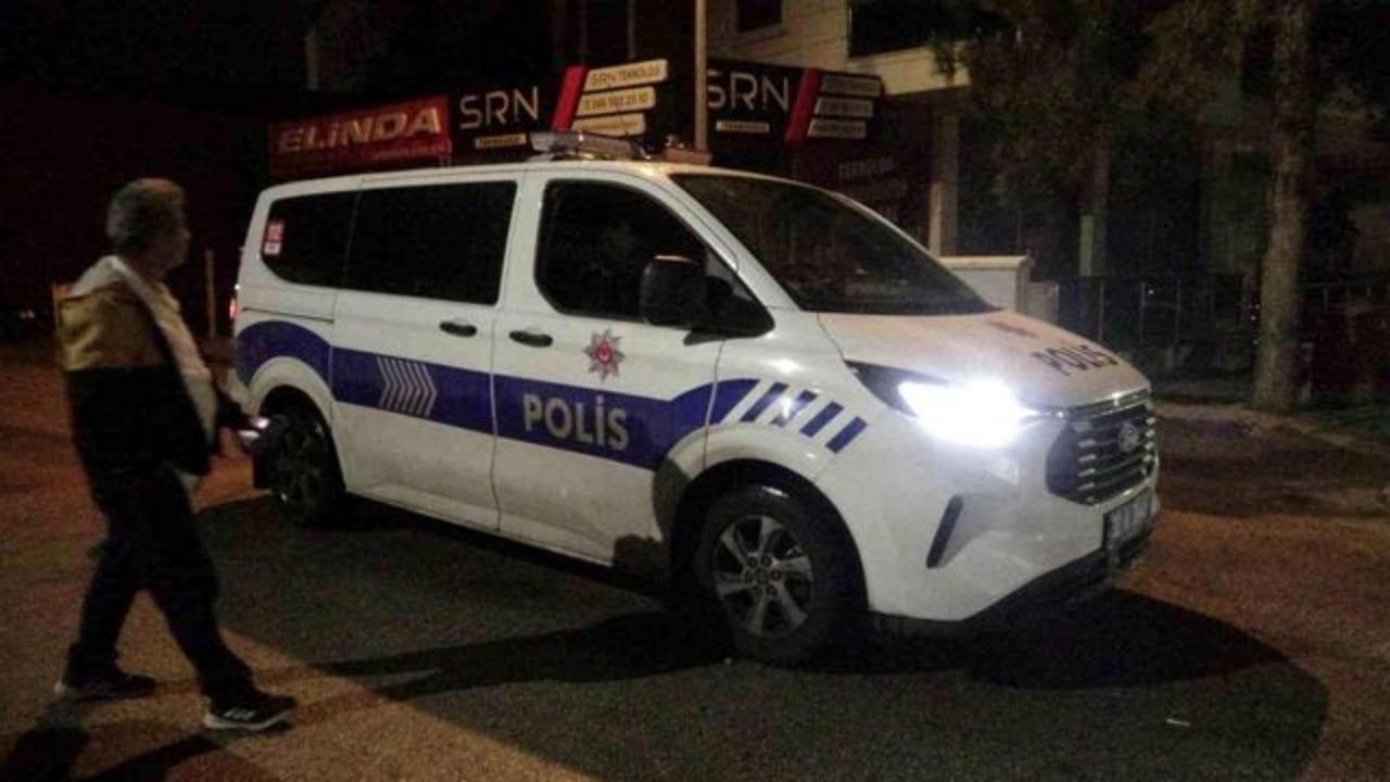 Foto - Alkol aklı baştan alınca ne dediğini bilemedi! Isparta’da rezil görüntüler: Cezayı az bulup polise küstahça tepki verdi