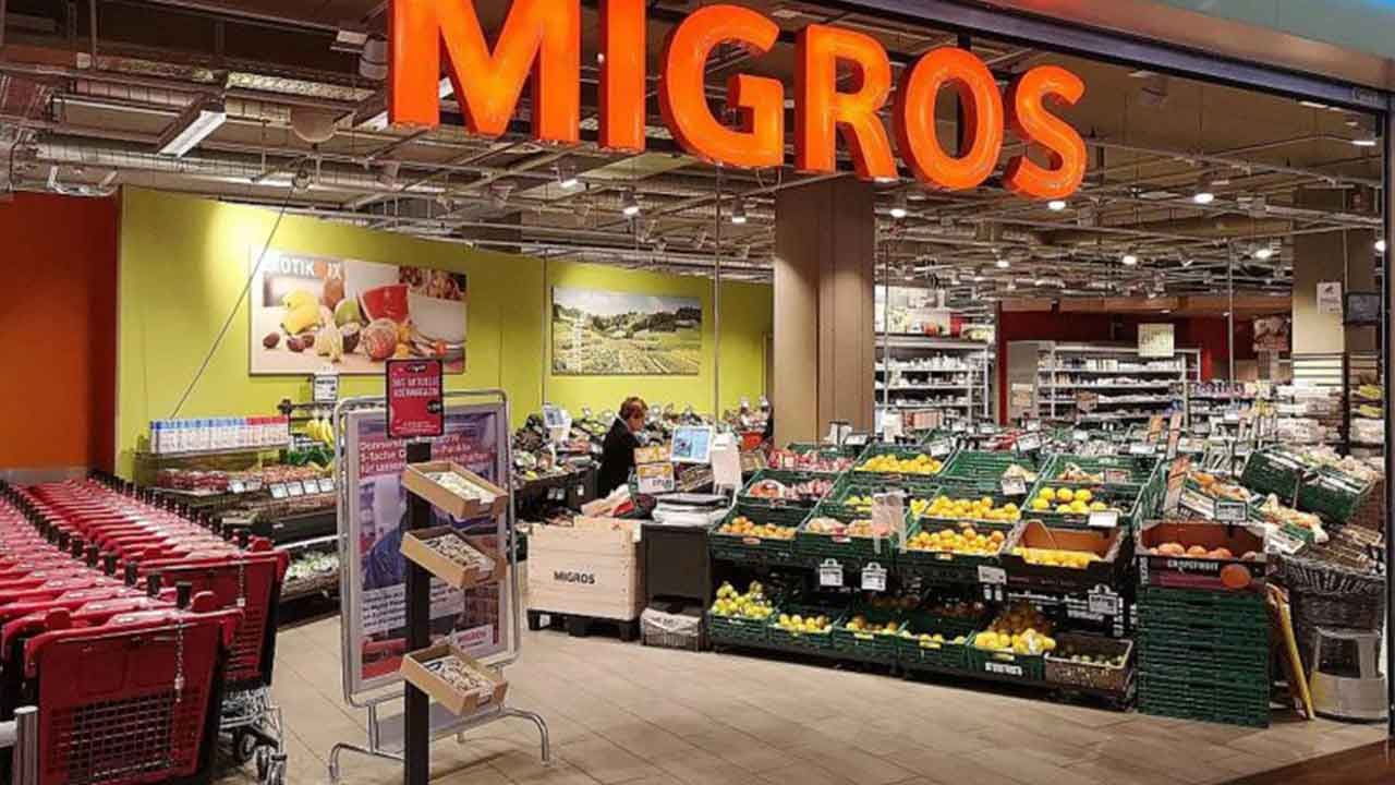 Foto - Alkol ve boykot ürünlerini satmasıyla tepki çekiyordu: Migros'tan ünlü şubesine 50 milyon lira