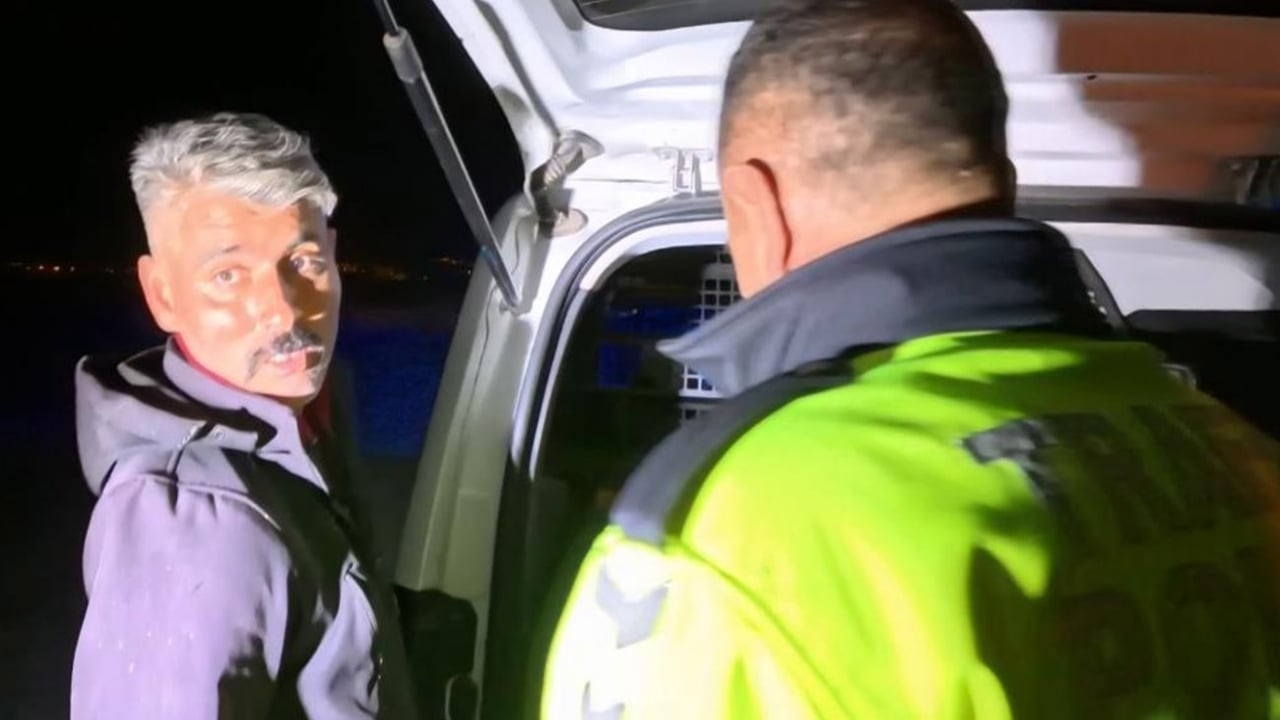 Foto - Alkollü sürücü, kantarın topuzunu kaçırdı: Polisin sabrını sınadı, devlete saydırdı