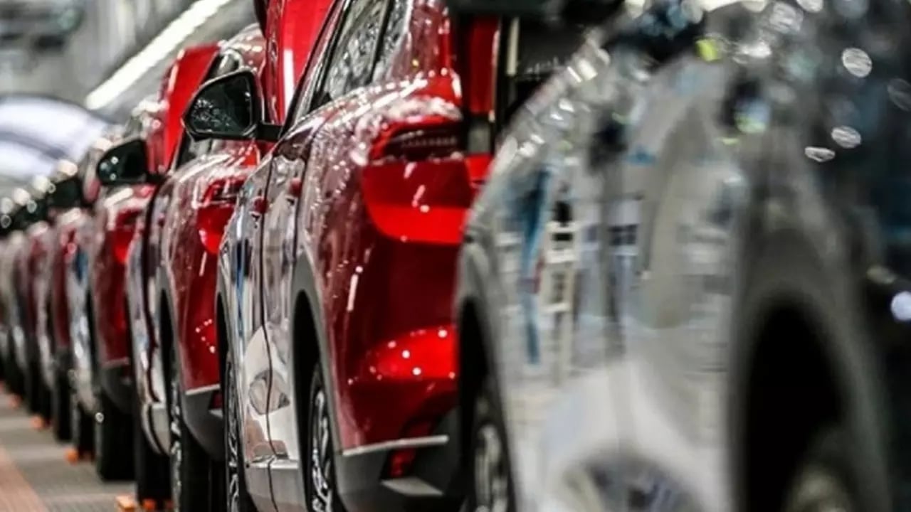 Foto - Alman devi binlerce ünlü dev şirket iflas etti: Otomobil sektöründe krize yenik düştü! 50 bin kişi işsiz kaldı... Çarpıcı açıklama