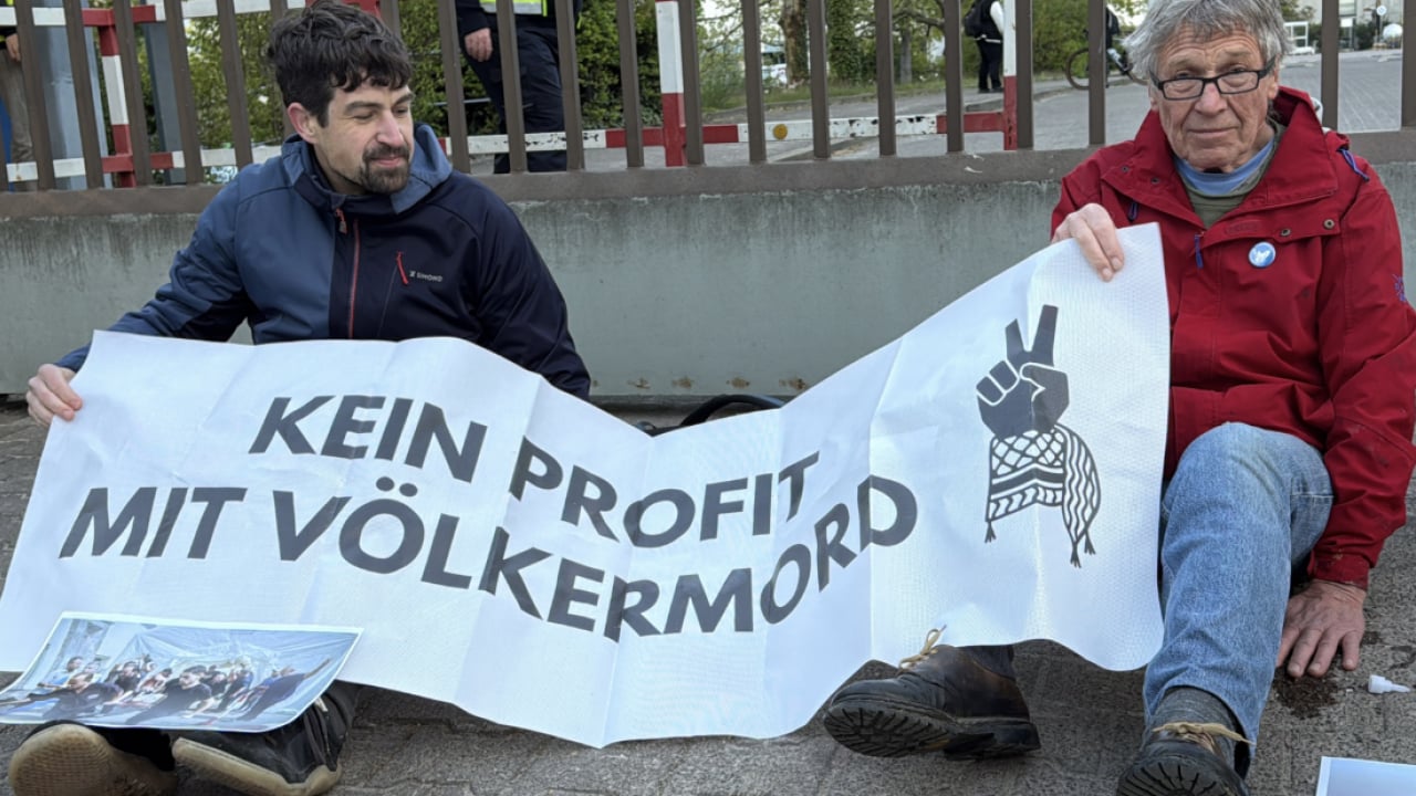 Foto - Alman silah şirketine insanlık dersi: Berlin’de dikkat çeken sloganlar 