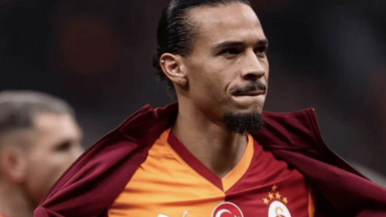 Foto - Almanlar bile gördü, Ozan Efendi görmedi! Şok eden gelişme... Kırmızı kart tiyatrosu!