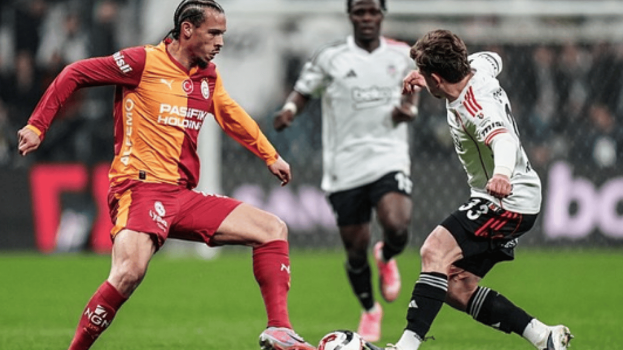 Foto - Almanlar bile gördü, Ozan Efendi görmedi! Şok eden gelişme... Kırmızı kart tiyatrosu!