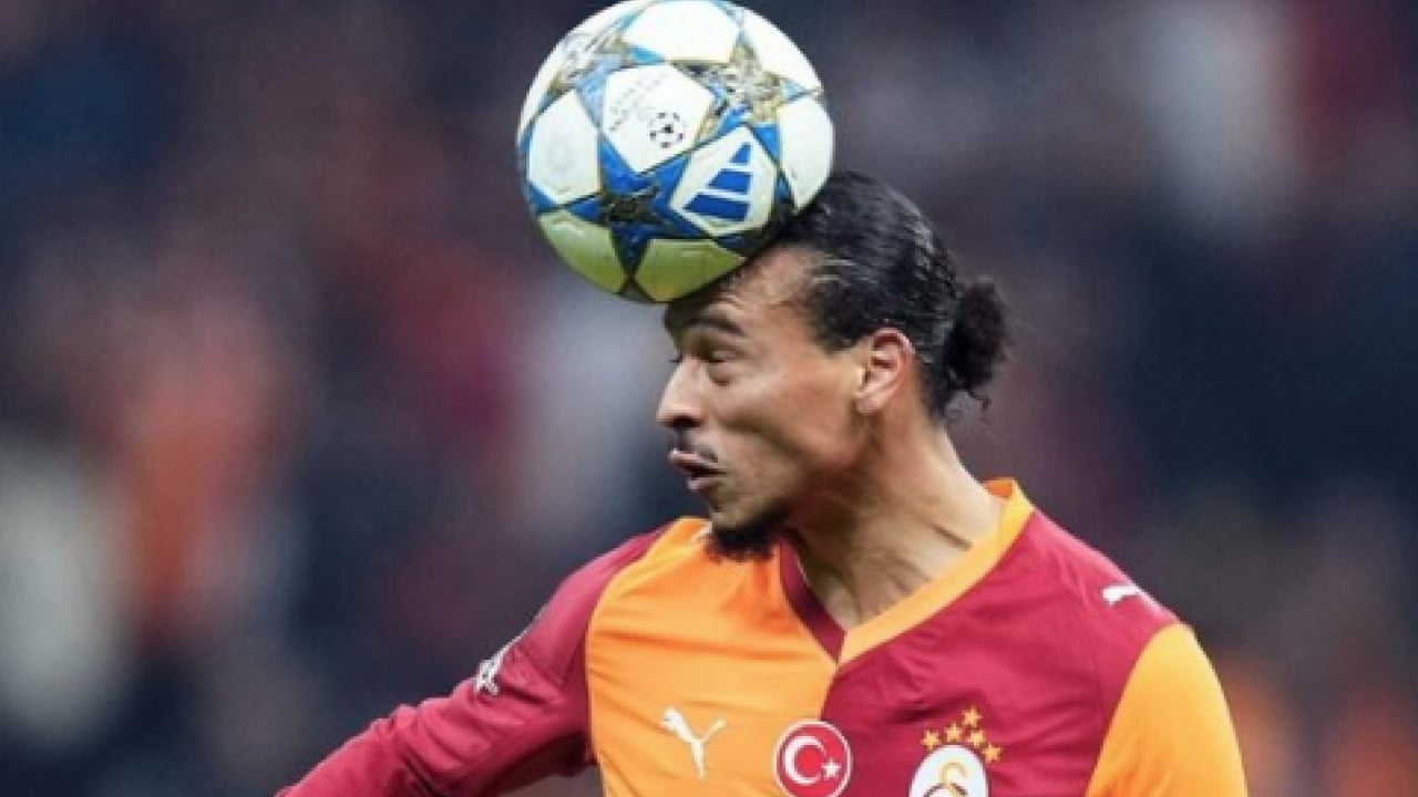 Foto - Almanlar bile gördü, Ozan Efendi görmedi! Şok eden gelişme... Kırmızı kart tiyatrosu!