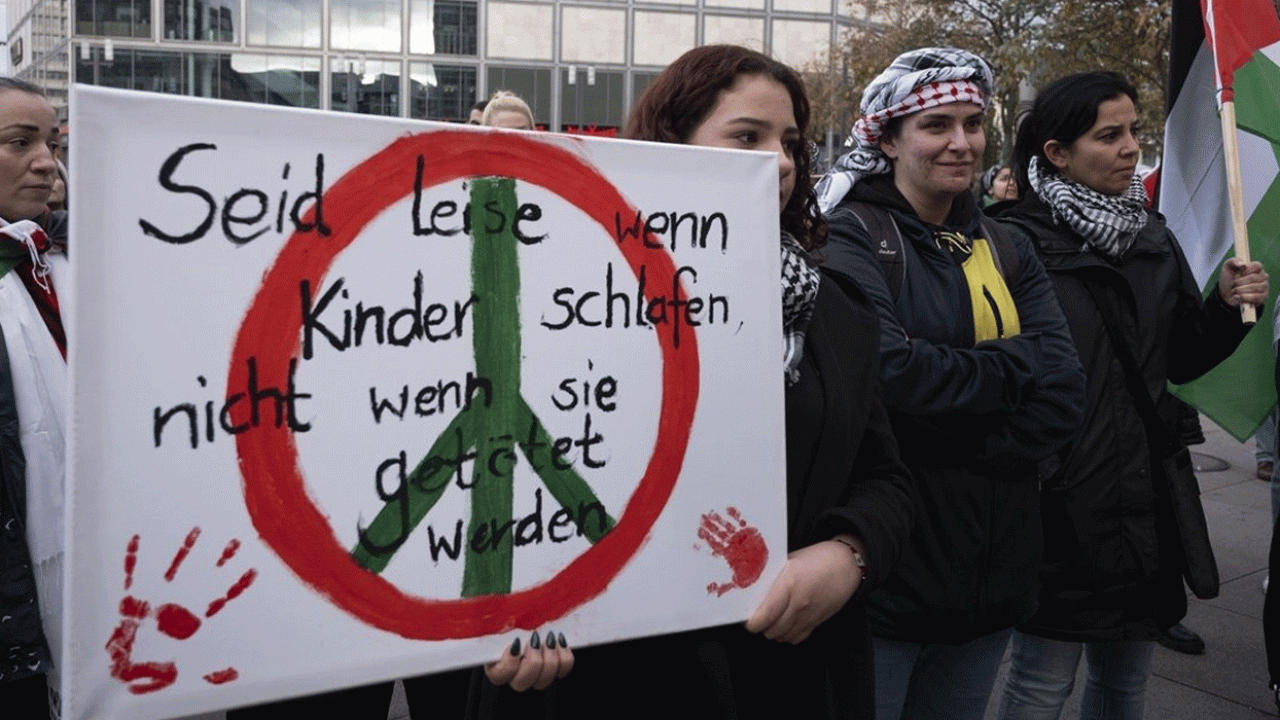 Foto - Almanlar 'siyoniste' karşı