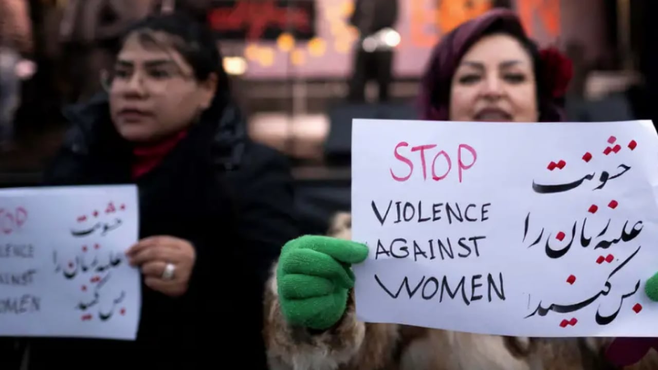 Foto - Almanya'da kadına karşı şiddet! Olay sözler: Sığınma evleri yetersiz! Vatandaşlar isyan etti, kadın şiddeti ''pes' dedirtti