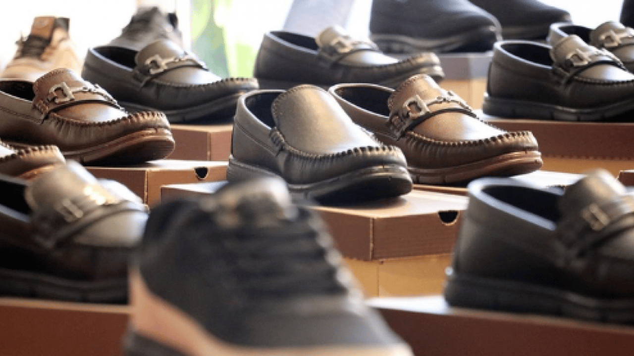 Foto - Alo 175 susmuyor: Ayakkabı artık lüks değil, dert oldu! Fiyatları arttı ama kalite düştü