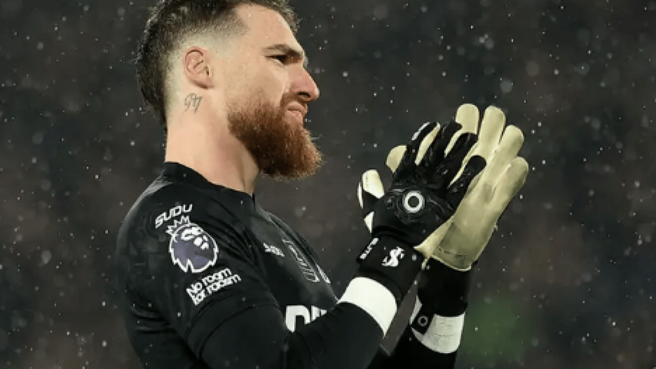 Foto - Altay Bayındır beklenirken bambaşka kaleci! Kara Kartal'ın '1 numaralı' bombası