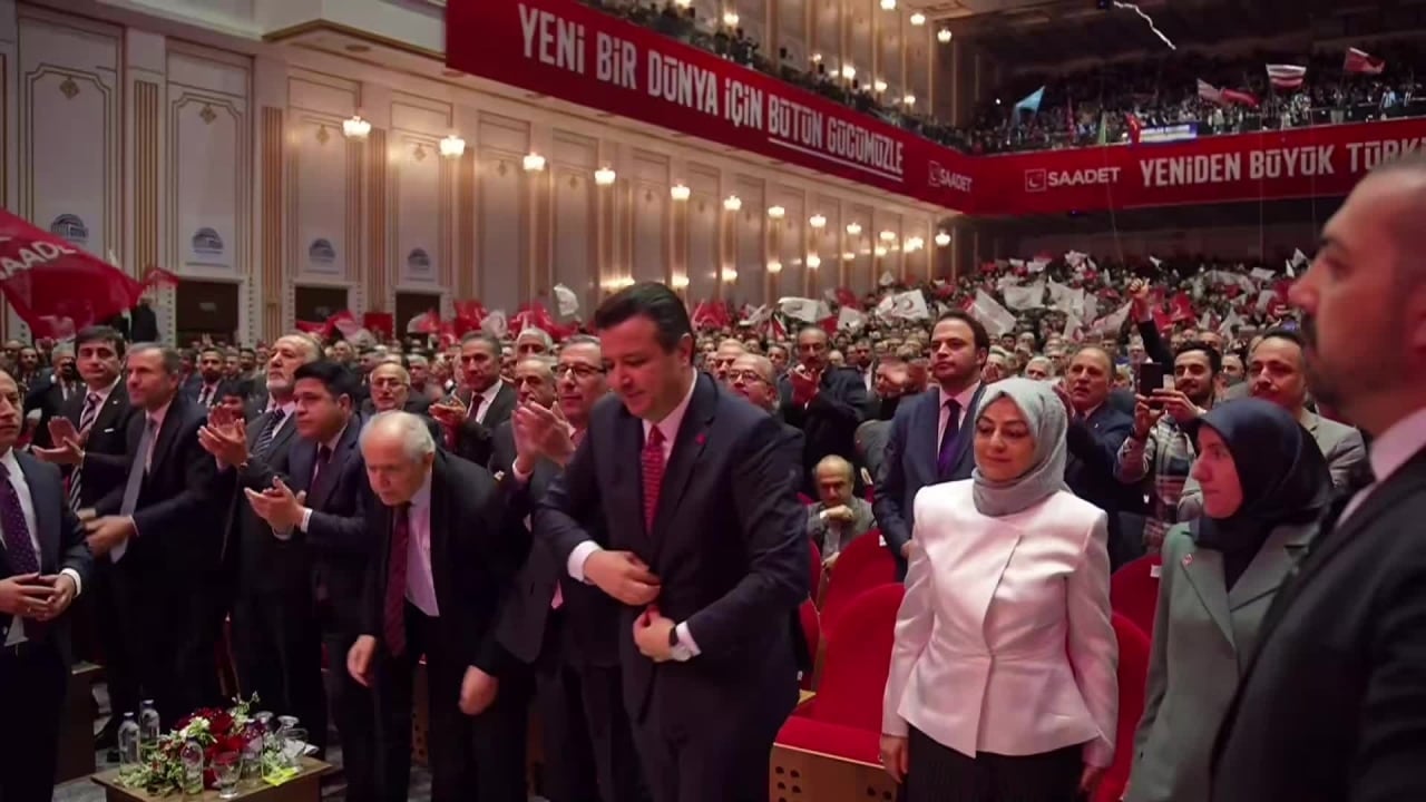 Foto - ‘Altılı Masa’nın stepnesi Saadet yüksekten uçtu: "Gömlek" edebiyatıyla milletin aklıyla alay ediyorlar