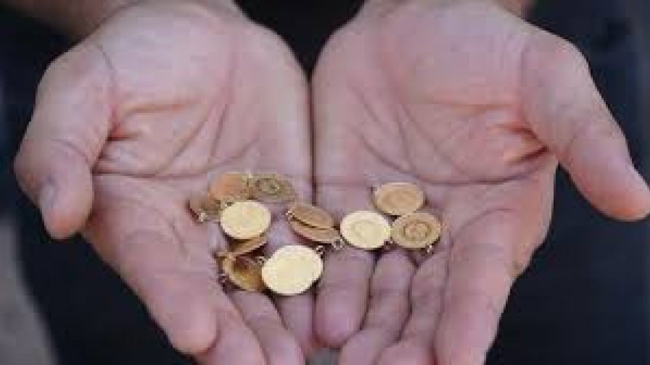 Foto - Altın fiyatları 2025 yıl sonunda düşecek mi, yükselecek mi? Gram altın ne kadar olacak? Altın yatırımı için hangi strateji izlenmeli?