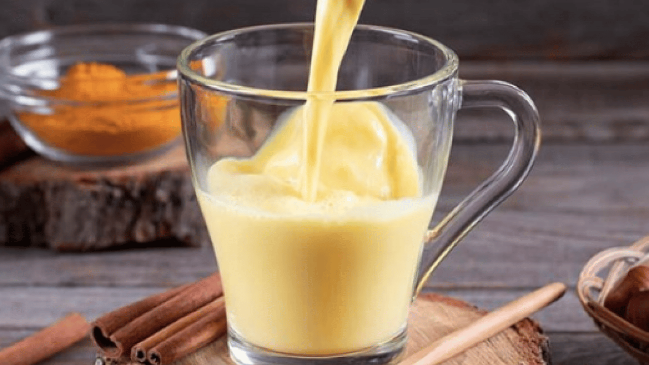 Altın sütü! Damarlardaki pıhtılaşmayı önlüyor, karaciğer ve beyni koruyor: İyi seçim olan sütü için bizi koruyacak 