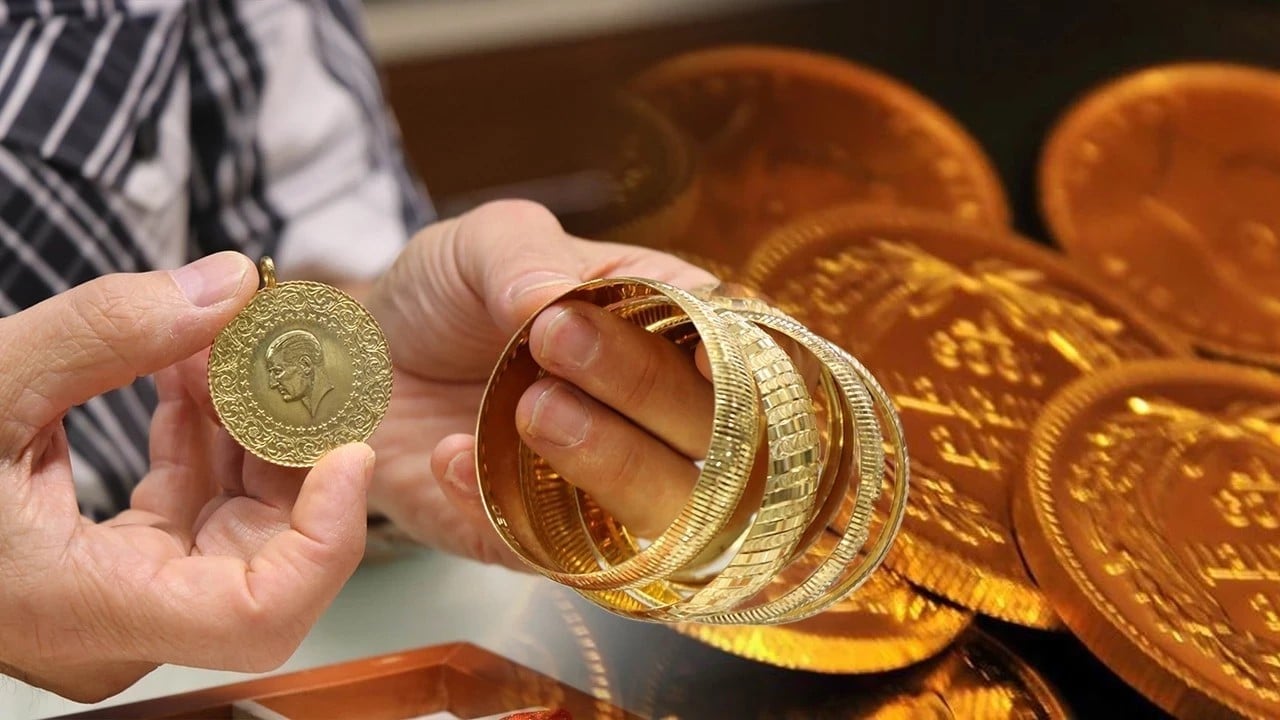 Foto - Altın yerinde durmuyor