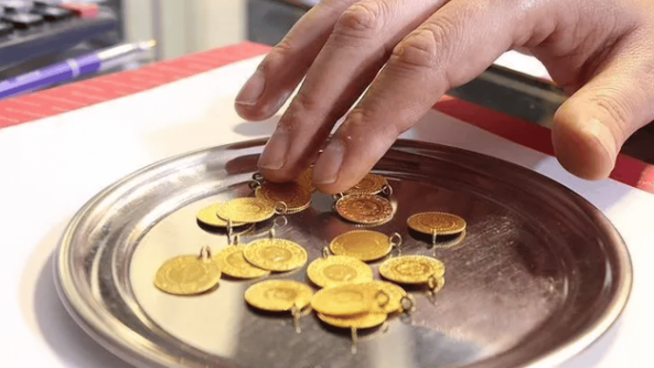 Altında ‘10.000 TL’ fırtınası: İslam Memiş tarih verdi, küresel piyasalar barut fıçısı