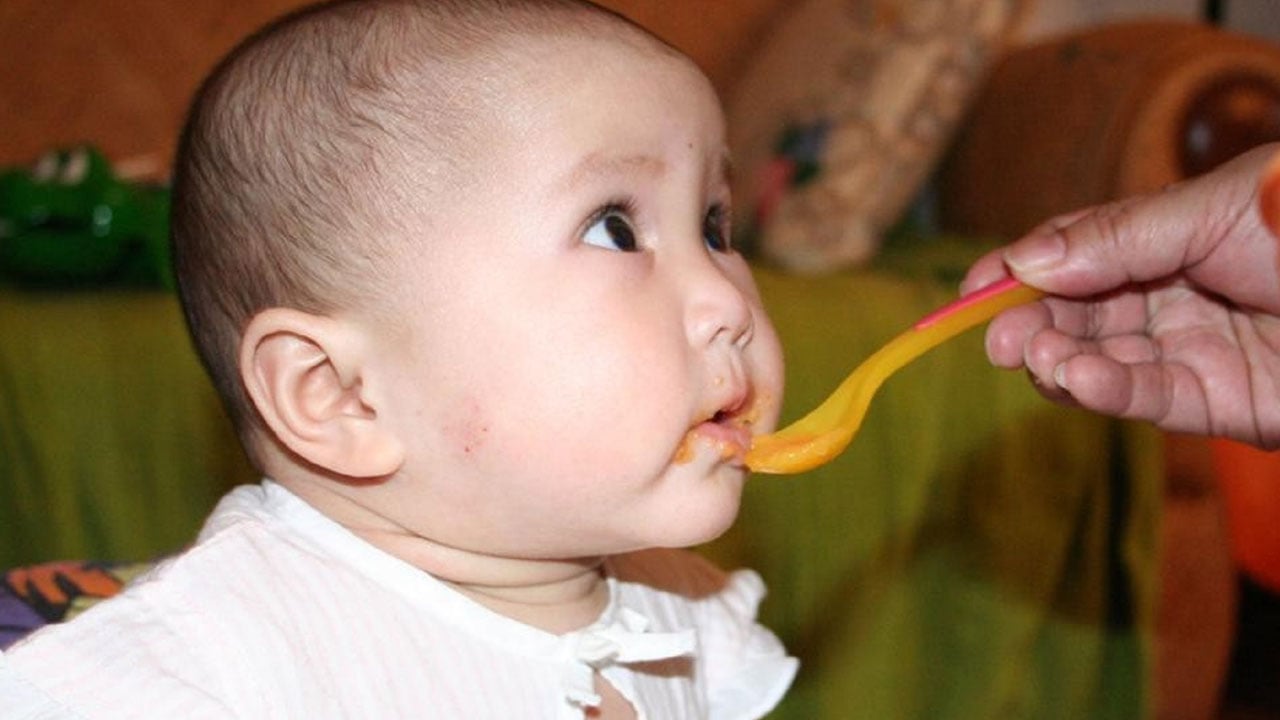 Foto - Aman bunları sakın yapmayın! Ek gıdada yapılan hata yıllarca sürüyor