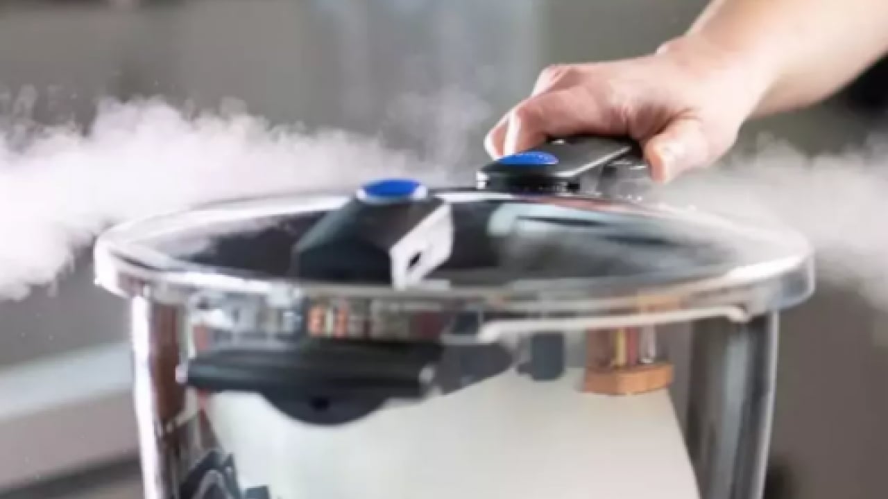 Aman dikkat diyelim: Düdüklü tencere neden patlar? Küçük ihmaller mutfağı yıkabilir