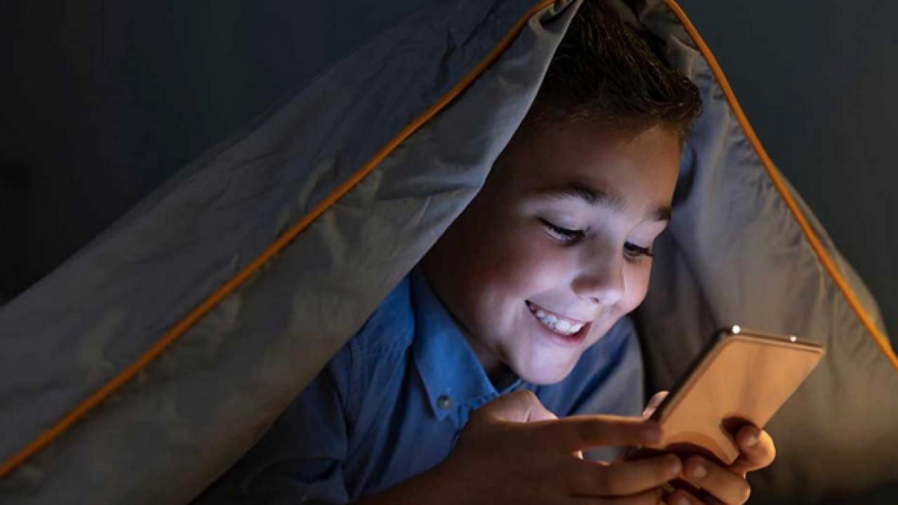 Foto - Aman dikkat! Geceleri görünmez tehlike: Akıllı telefonlar hücrelerini tehdit ediyor