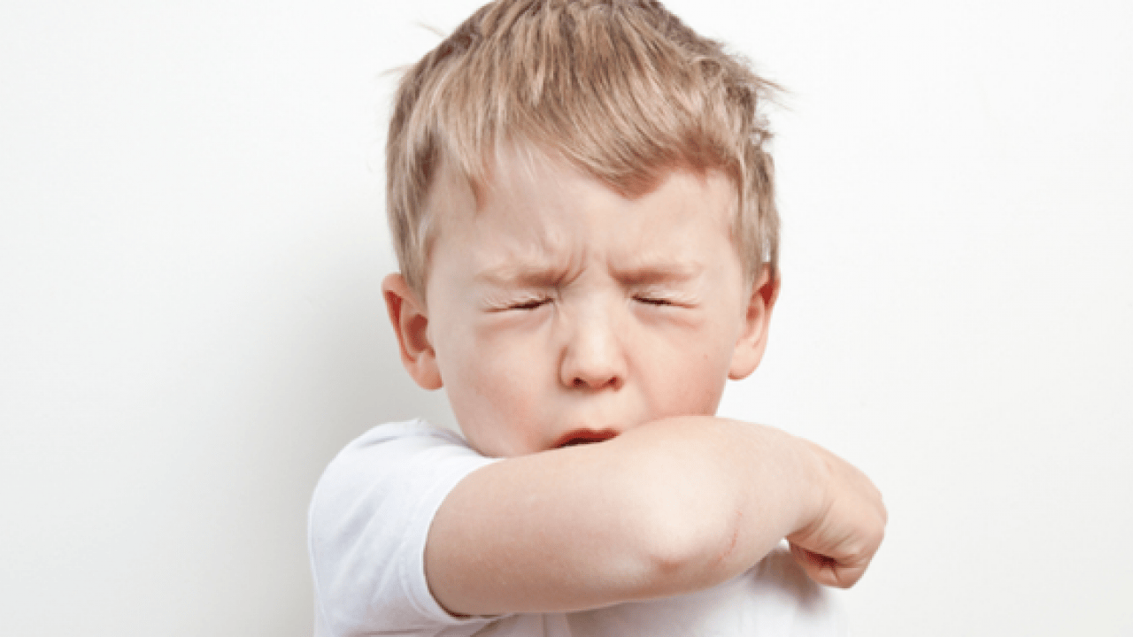 Foto - Geçmeyen öksürüğe dikkat: Profesör soğuk havalarla virüslerin artışta olduğunu açıkladı: Farkında değiliz