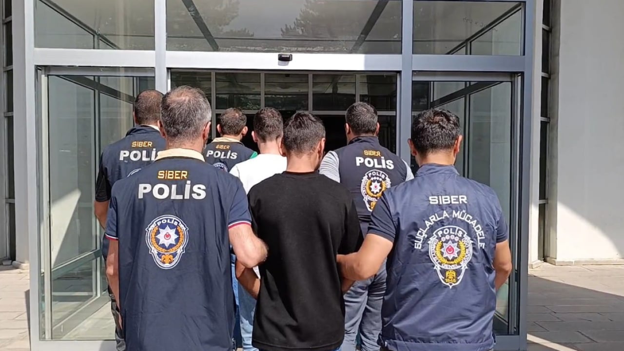 Foto - Amasya’da 14 tutuklama! Siber dolandırıcılık çetesine operasyon