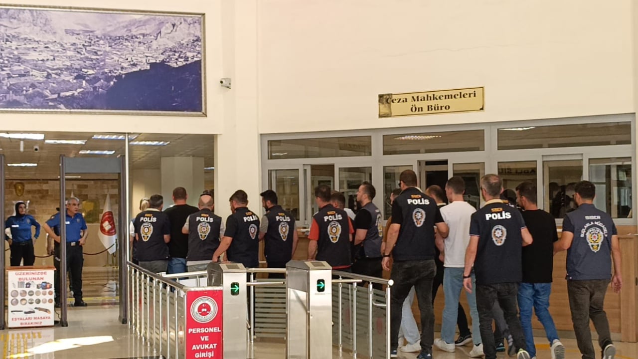 Foto - Amasya’da 14 tutuklama! Siber dolandırıcılık çetesine operasyon