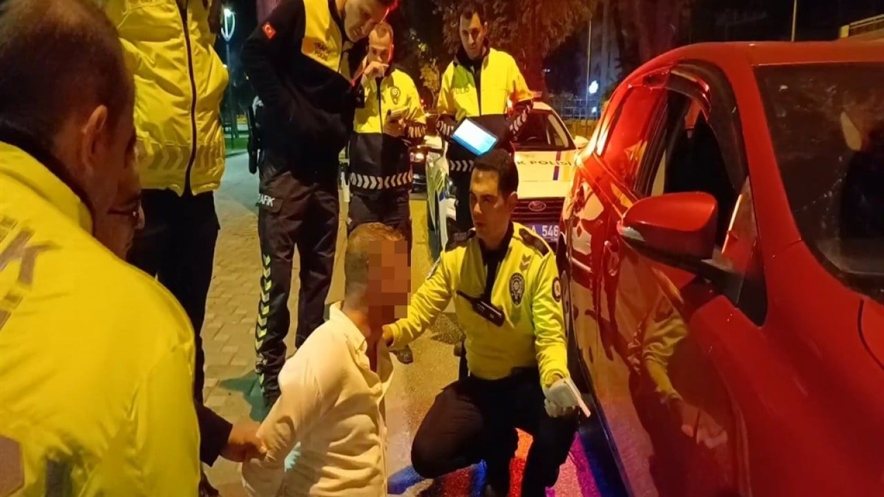 Foto - 'Amcam MİT'te' dedi, polis paketledi