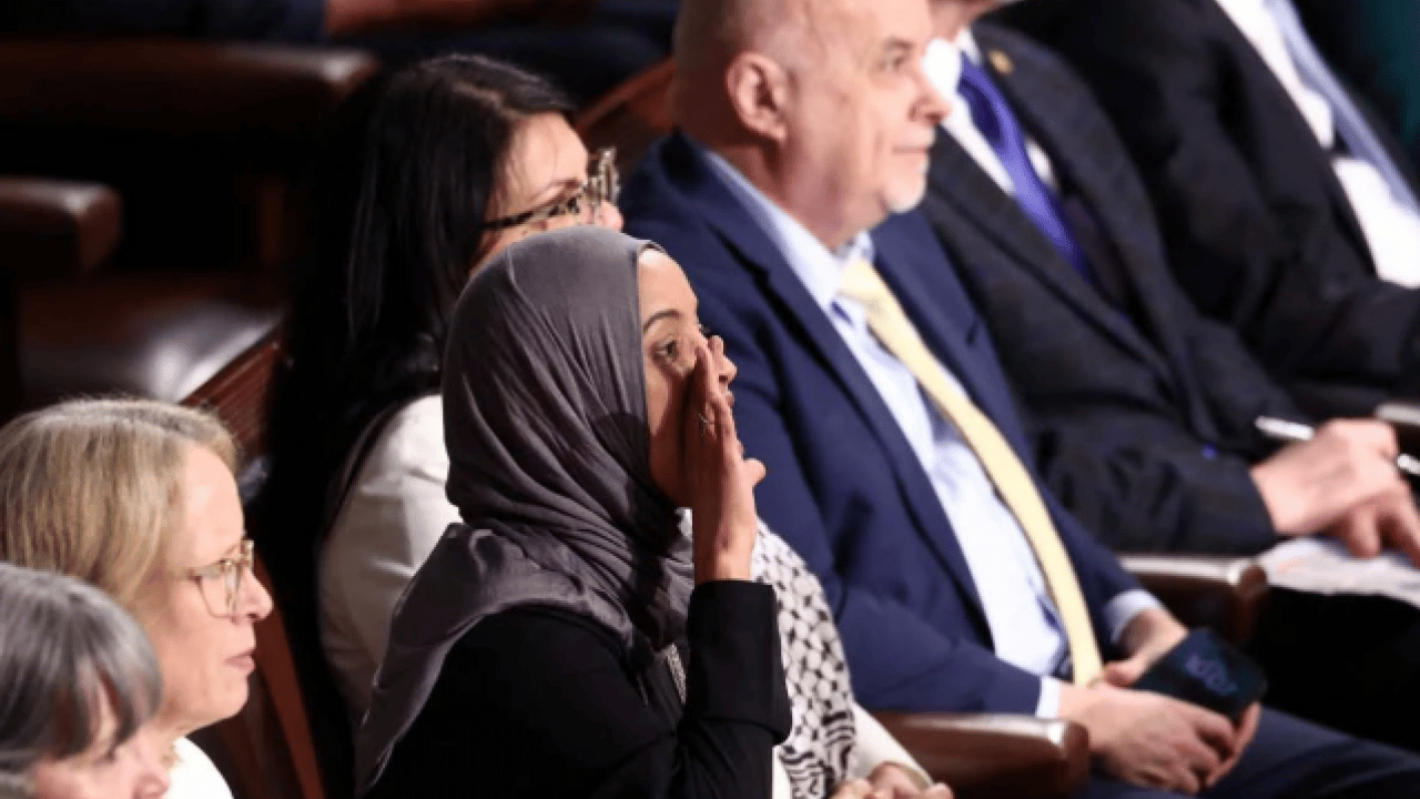 Foto - Amerikalıları öldürdünüz!’ Trump'a beklenmedik anda sert protesto
