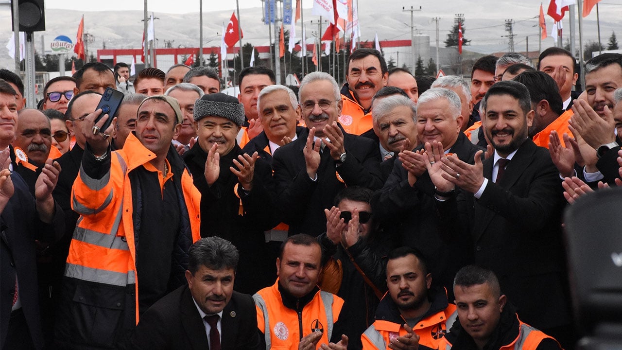 Foto - Anadolu’ya bir mühür daha! Stratejik yol hizmete açıldı