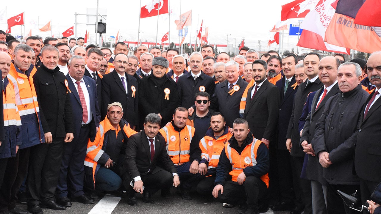 Foto - Anadolu’ya bir mühür daha! Stratejik yol hizmete açıldı
