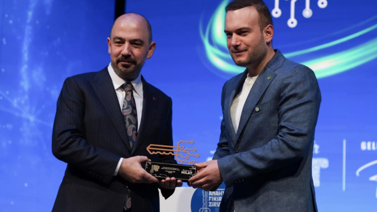 Foto - Anahtar Fikirler Zirvesi’nde Samed Ağırbaş’tan Yeşil Dönüşüm Mesajı: Rekabetin Yeni Anahtarı Sürdürülebilirlik