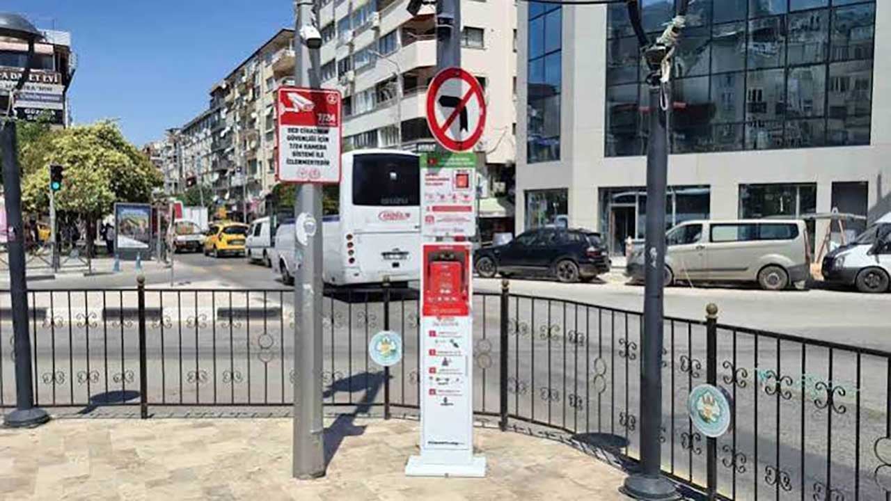 Foto - Ani kalp durmalarına karşı yerli kalkan! Sokaklara yerleştirilen bu cihazlar hayat kurtaracak!