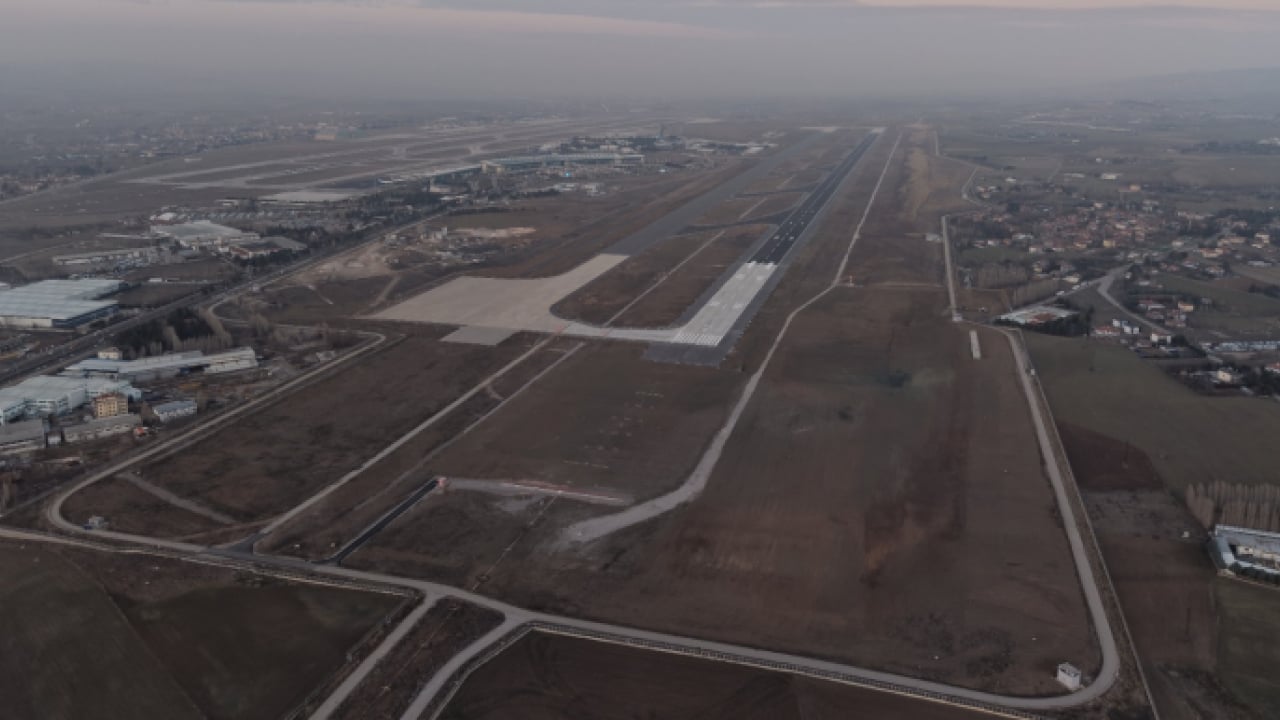 Foto - Ankara Esenboğa şahlanıyor! 3’üncü pist ve dev kule yarın hizmete giriyor