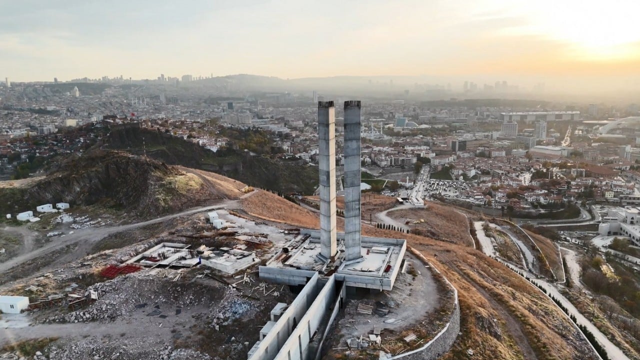 Foto - Ankara Hıdırlıktepe'de milyarlık anıt çürümeye terk edildi: Vatandaşlardan CHP'li başkan Mansur Yavaş'a anıt tepkisi