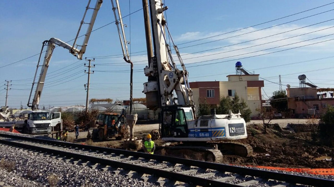 Foto - Ankara-İzmir Hızlı Tren Projesi'nde yoğun tempo yakalandı Türkiye şimdi 'Demir ağlarla' örülüyor