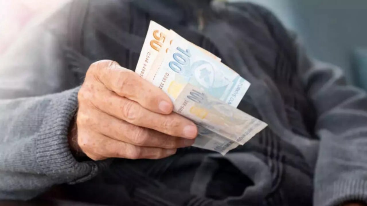 Foto - Ankara kulisleri bu söylentiyle çalkalanıyor! Milyonlarca emekliye yüzde 50 zam iddiası