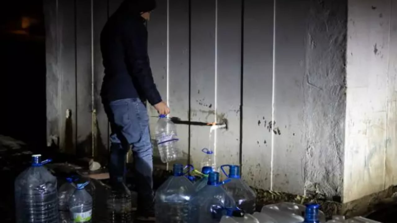 Foto - Ankara'da bildik manzaralar: Vatandaşlar gece yarısı sokaklara döküldü!