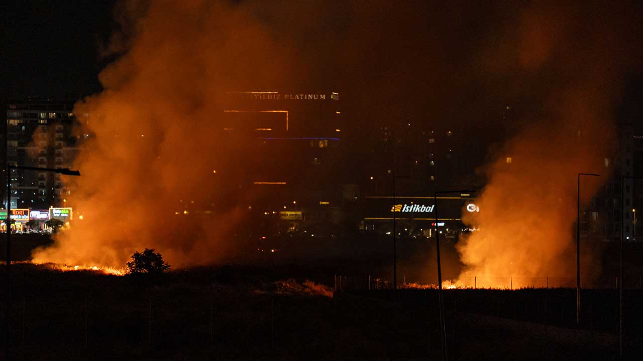 Foto - Ankara'da geceyi alevler aydınlattı