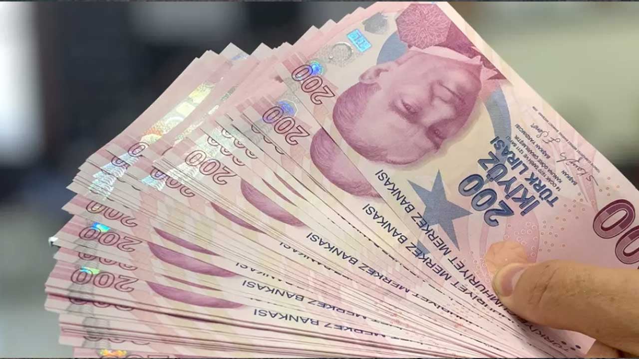 Foto - Gözler emekli maaşlarına çevrilmişti! Ünlü ekonomist 'net konuşuyorum' diyerek açıkladı