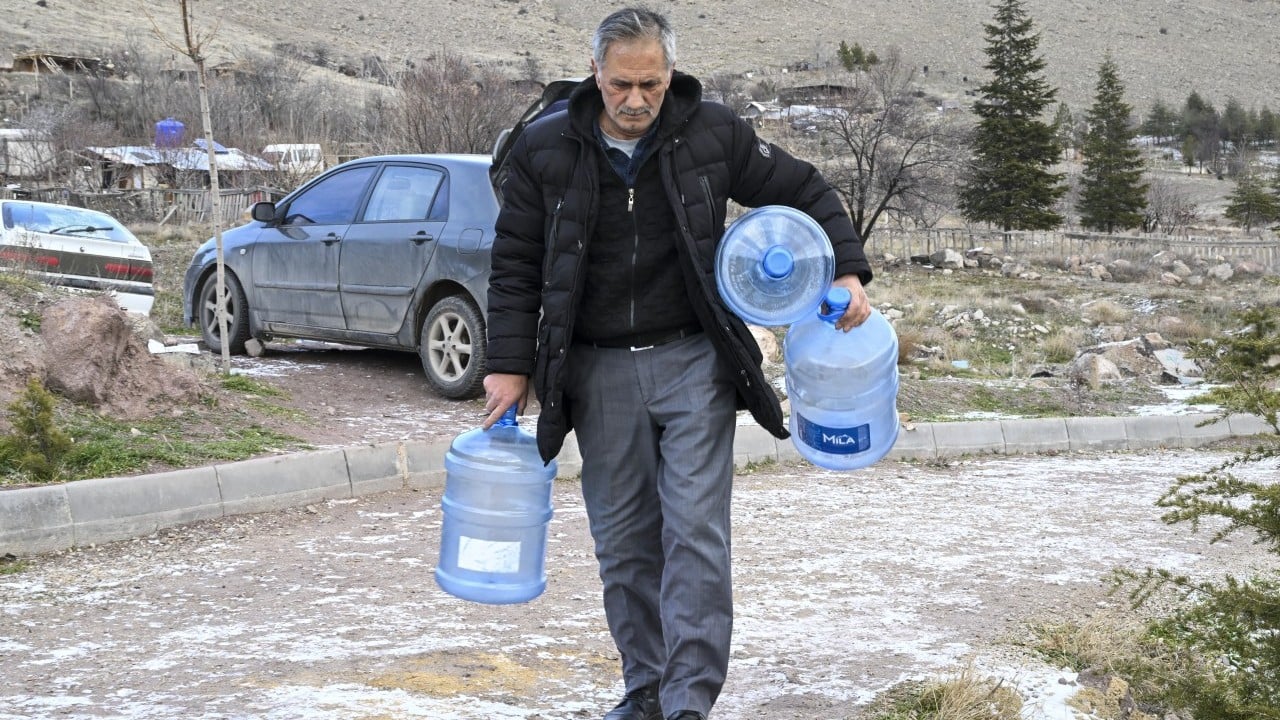 Foto - Ankara'nın 5 ilçesinde su kesintisi yapılacak: Ankara Büyükşehir Belediyesi kara kışta vatandaşı perişan etti