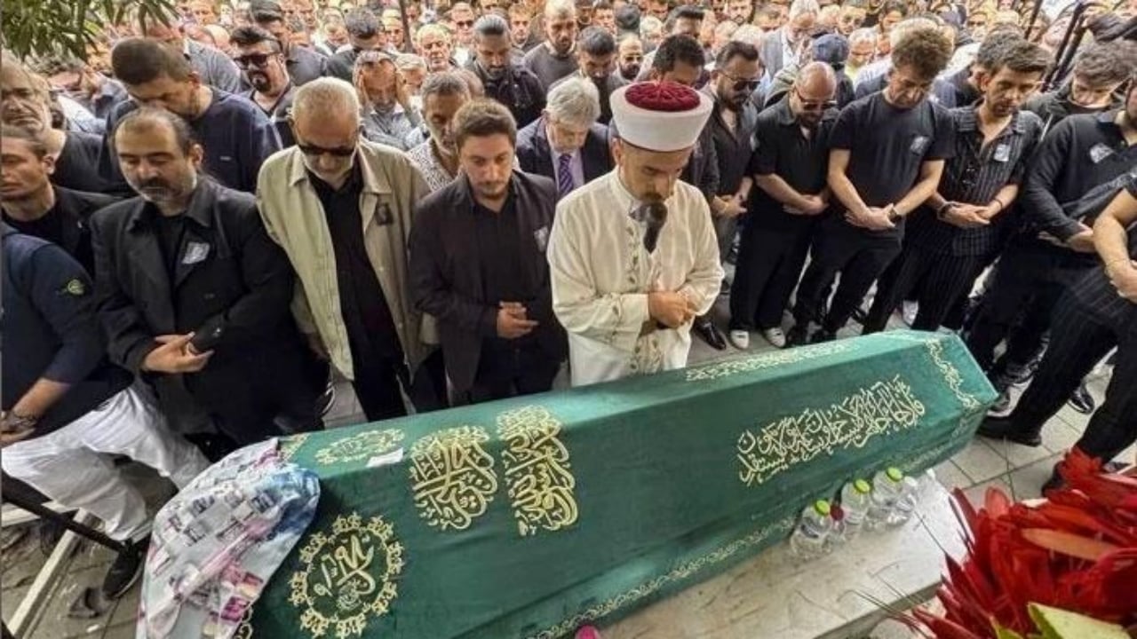 Foto - "Annemi ben öldürdüm, pişmanım" demişti! Ünlü şarkıcı Güllü’nün kızının annesine son mesajları ortaya çıktı