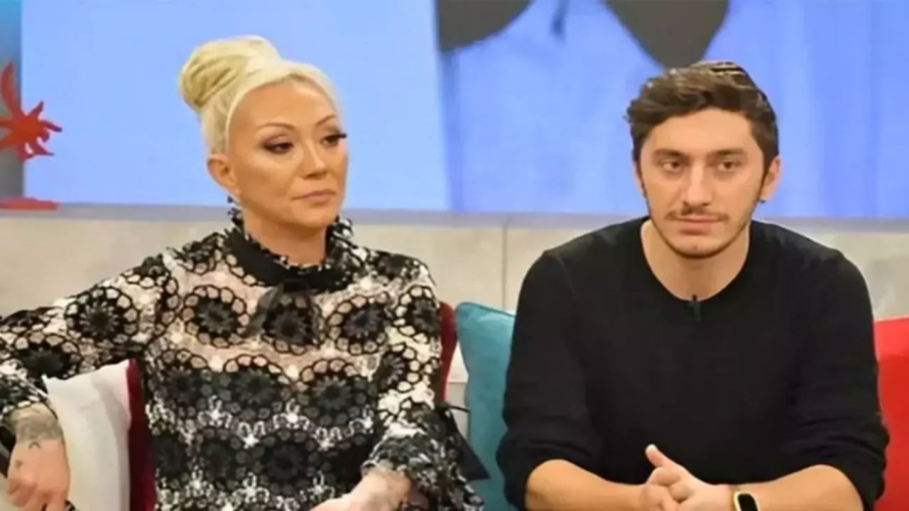 Foto - "Annemi ben öldürdüm, pişmanım" yazmıştı! Tüm gözlerin çevrildiği Güllü’nün kızından yeni paylaşım