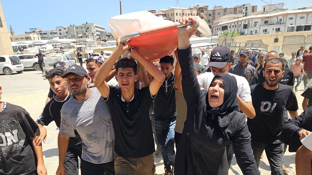 Foto - Annenin şehit oğluna vedası yürekleri parçaladı! Mazlumların gözyaşında boğulasın İsrail!