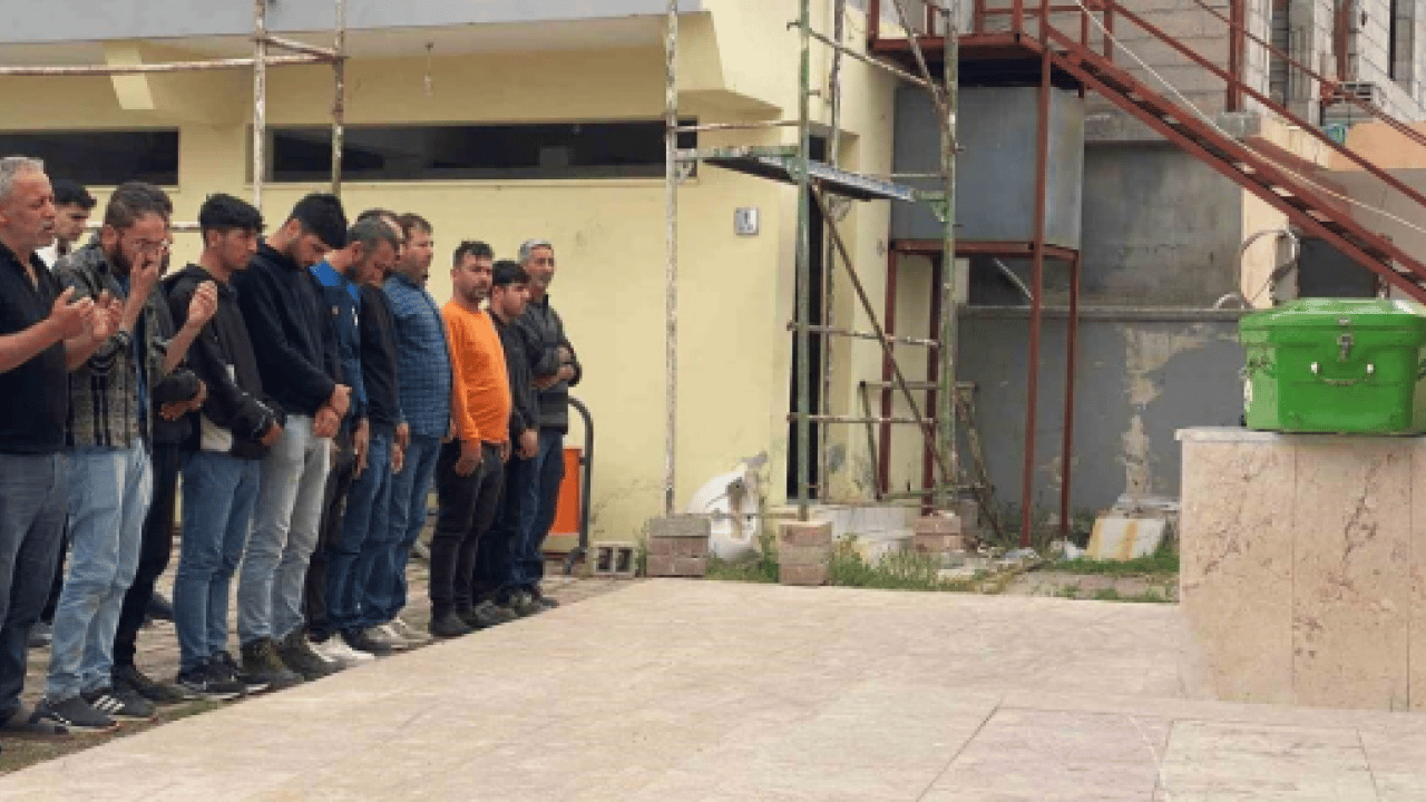 Foto - Annesinin güvenli diye gönderdiği ev mezarı oldu! Çekyat altında kalan çocuk öldü