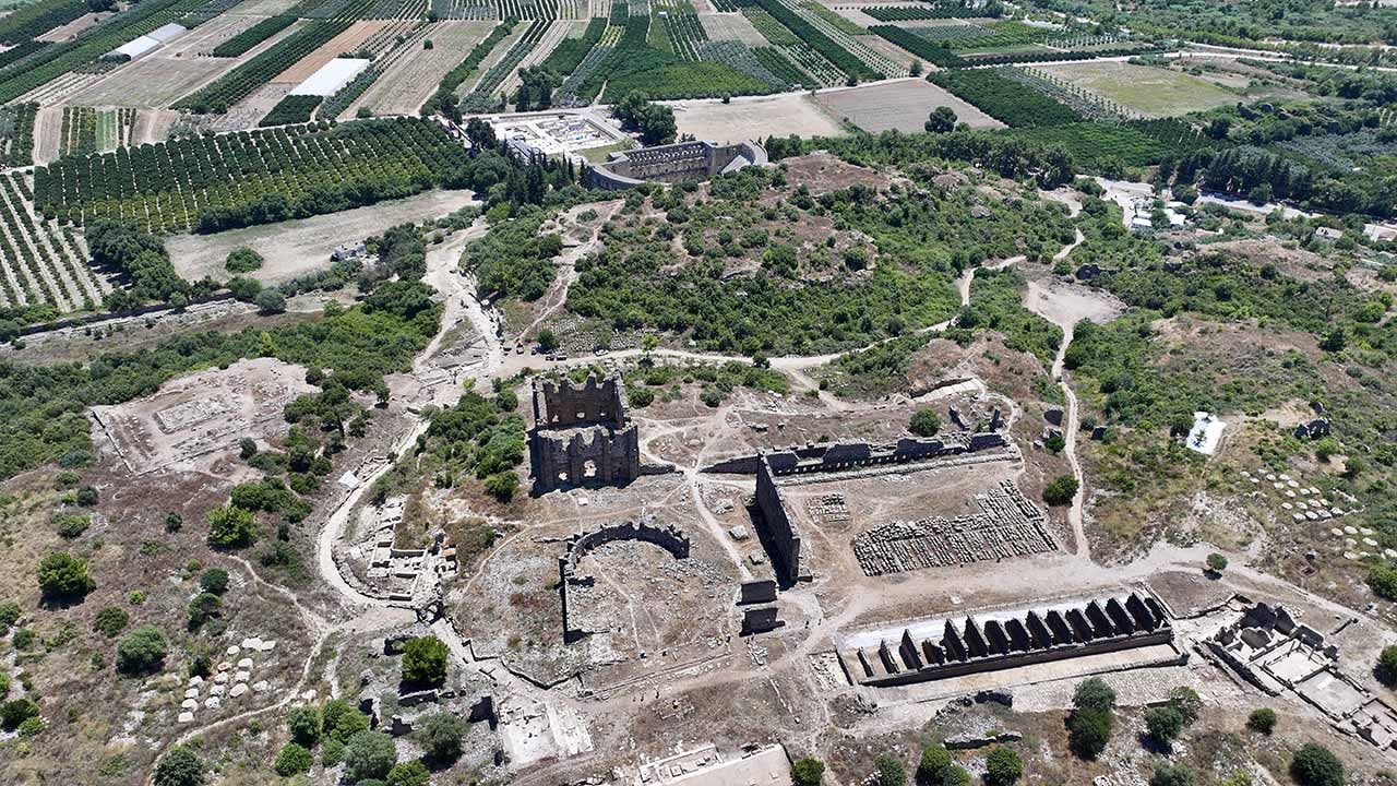 Foto - Antalya'da 2 bin yıllık ana cadde gün yüzüne çıkarıldı